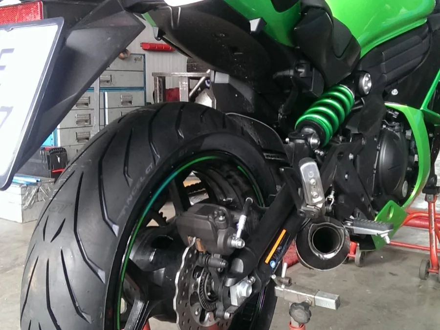 Moto gume
